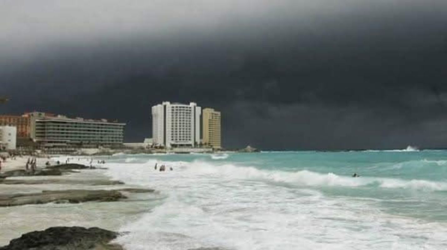 Clima Cancún bajo el frente frío: Qué esperar y cómo prepararte en febrero 2026