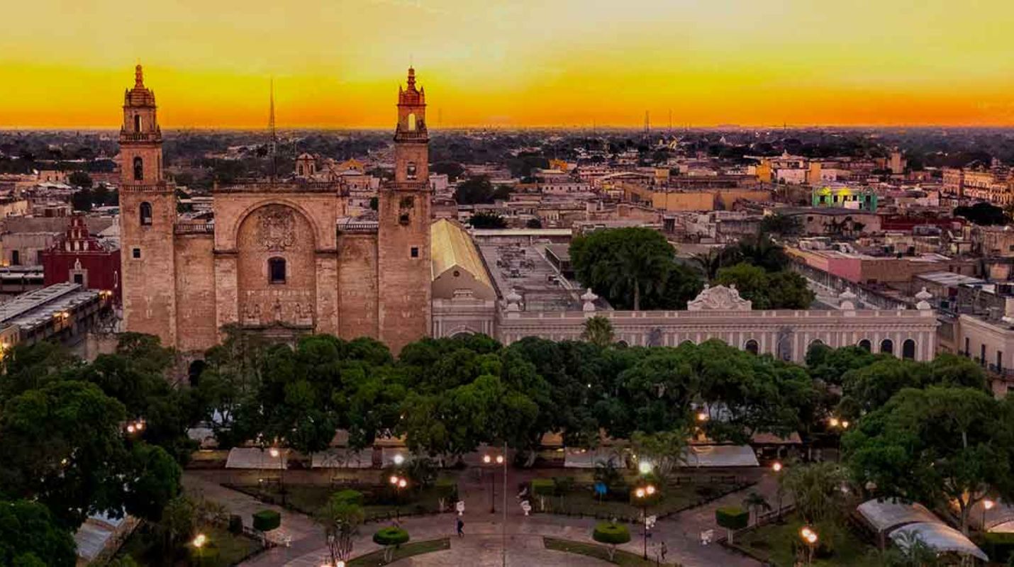 Cómo viajar a Mérida desde Cancún: Guía completa