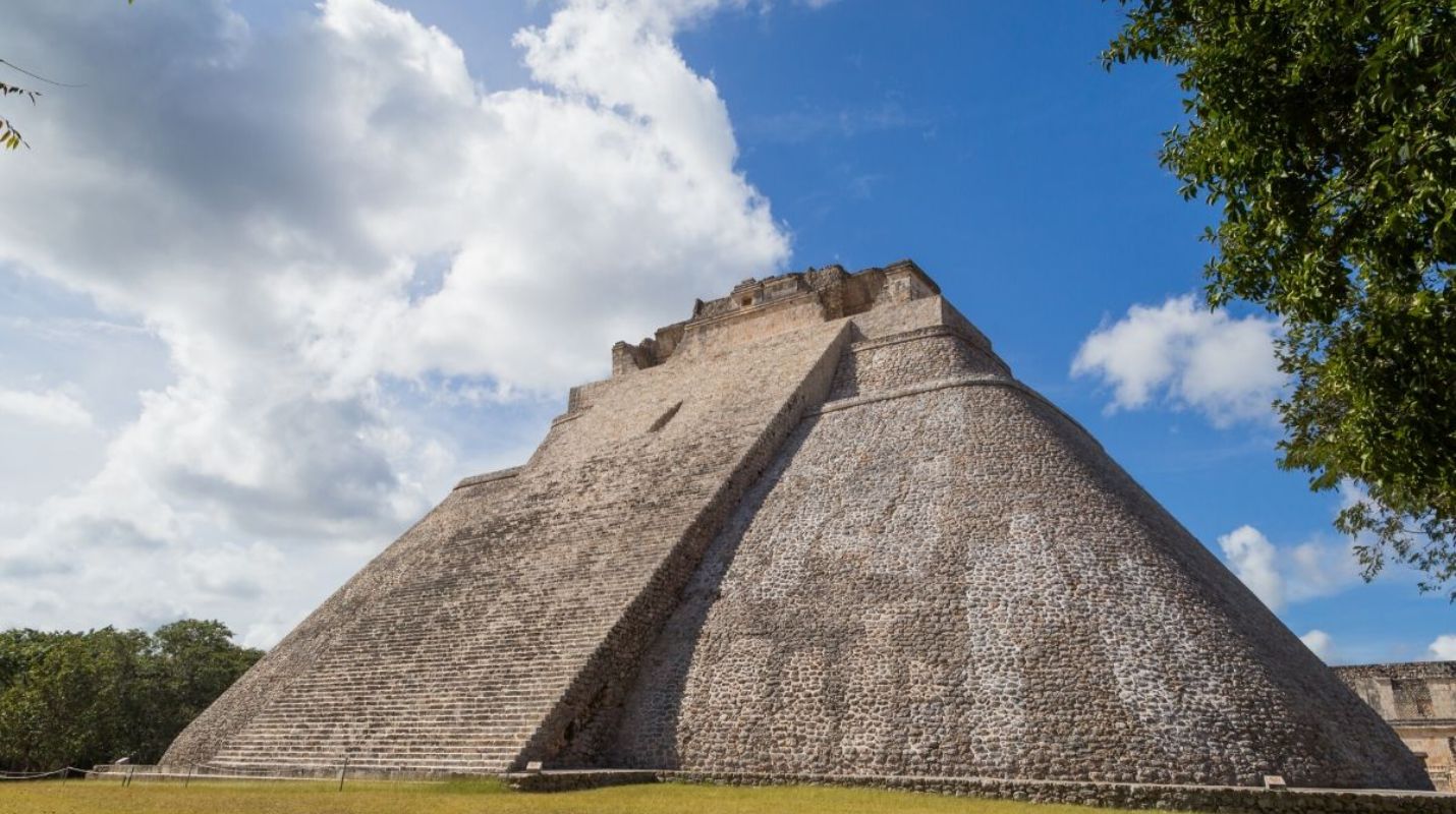 Descubre Uxmal: La Maravilla Arqueológica de México que Debes Visitar