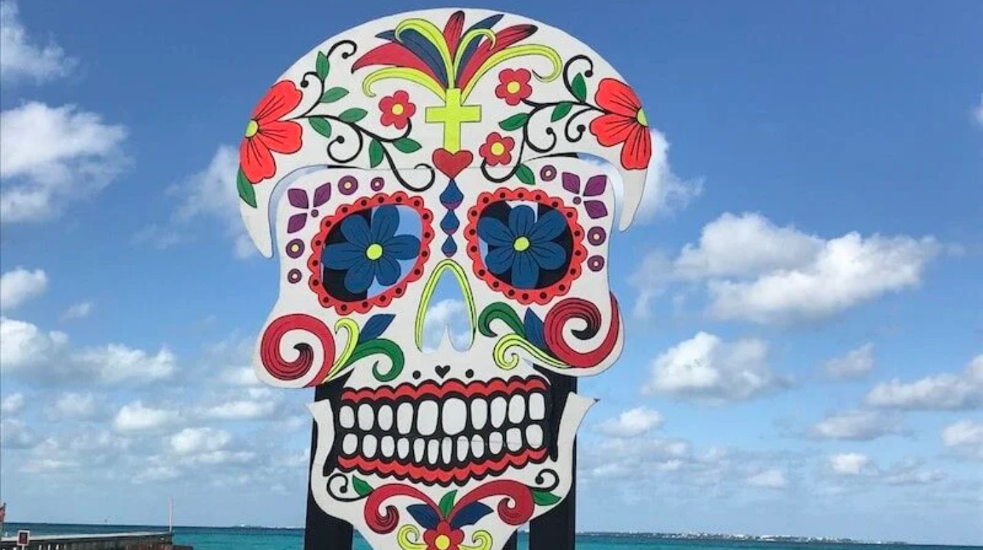 Día de Muertos en México: Tradiciones y Cómo Vivirlas en Cancún