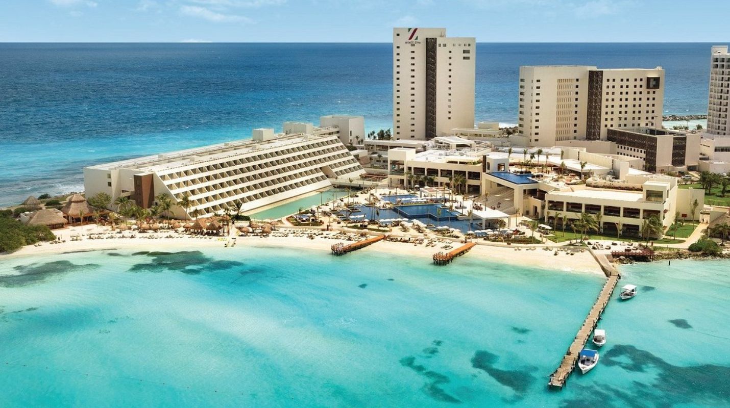 Lujo en Cancún: Resorts Exclusivos y Servicios VIP