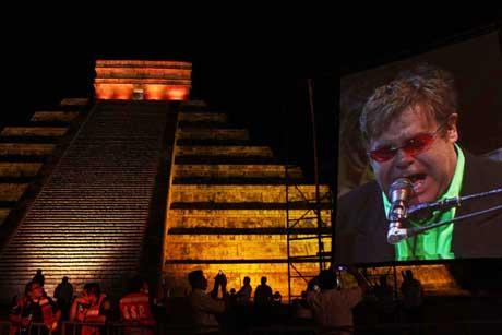 Elton John in concert at Chichen Itza