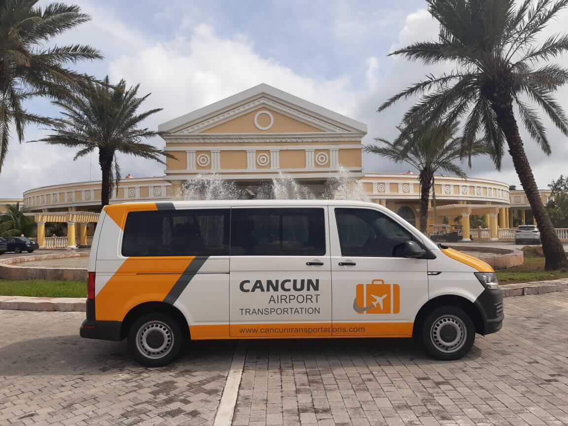 ¿Cuánto cuesta un Taxi del Aeropuerto a la zona hotelera de Cancún?